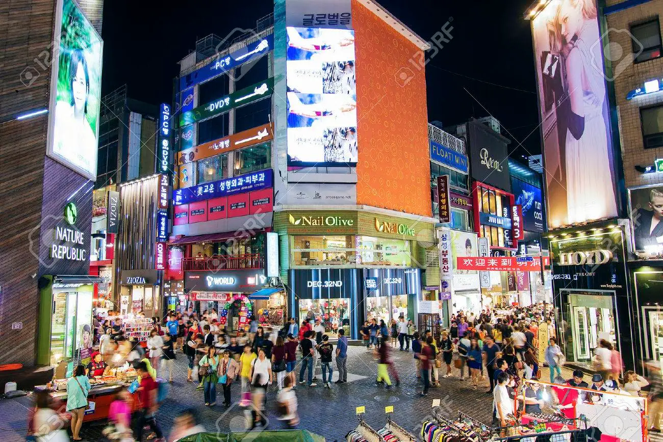 Myeongdong – sự hấp dẫn vô cùng lớn của con phố mua sắm